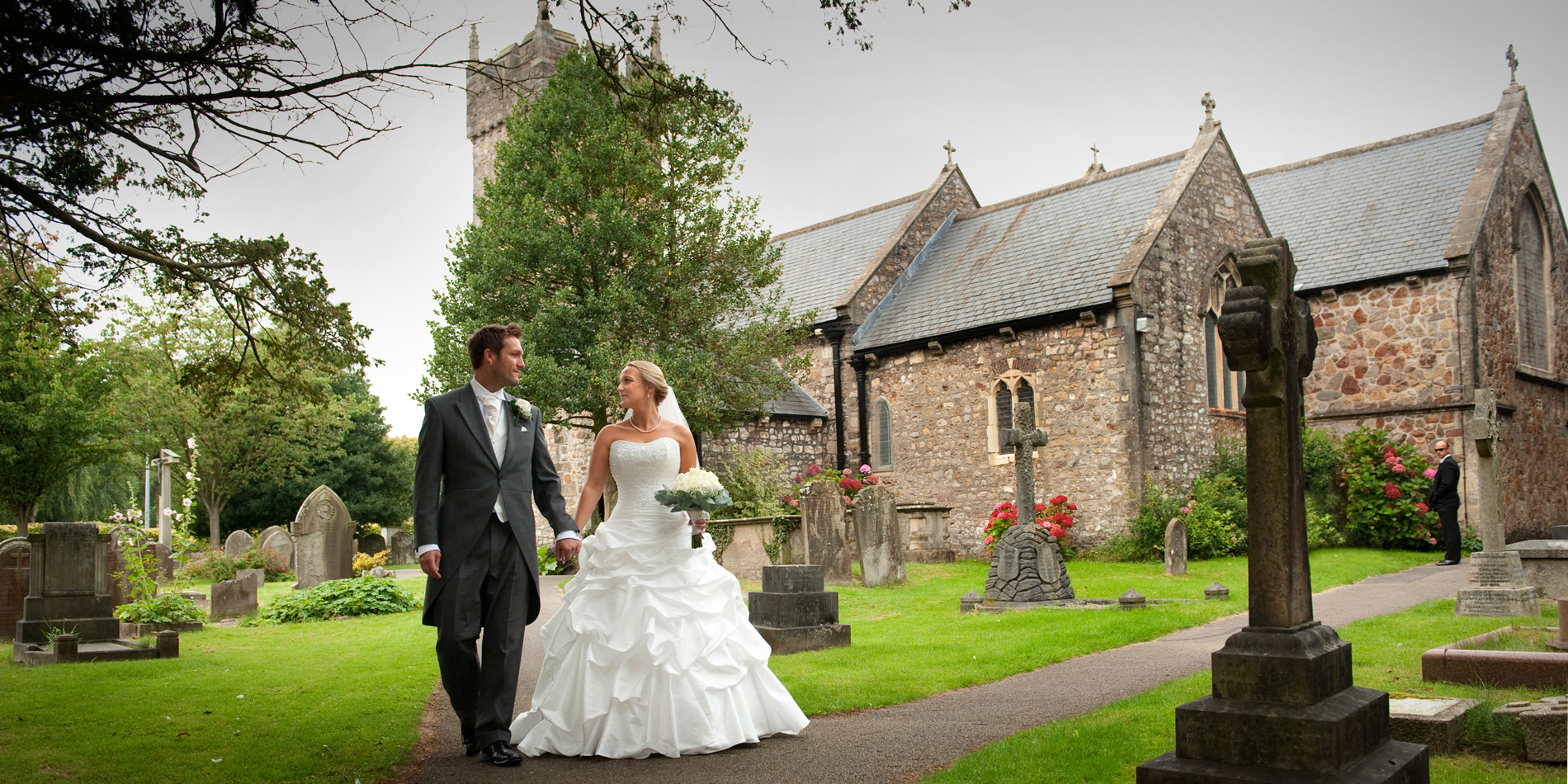 Cardiff-wedding-photographer-Bride-and-Groom-Llanishen-wedding-photographer